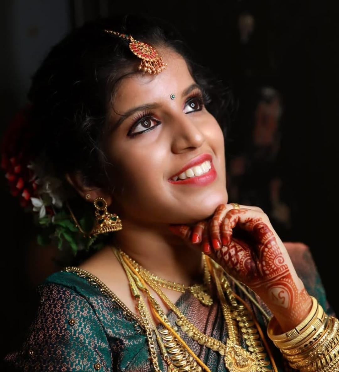 GRACE BEAUTY PARLOUR KARINKALLATHANI